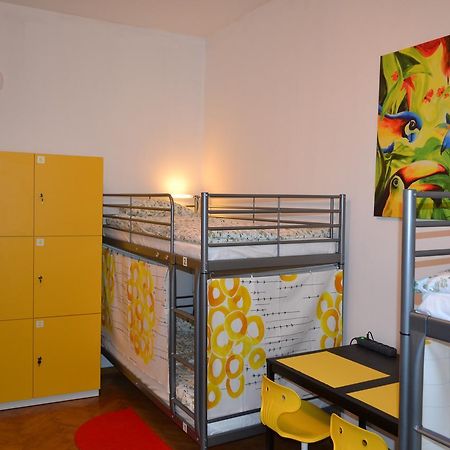 Lemon Tree Hostel Краков Экстерьер фото